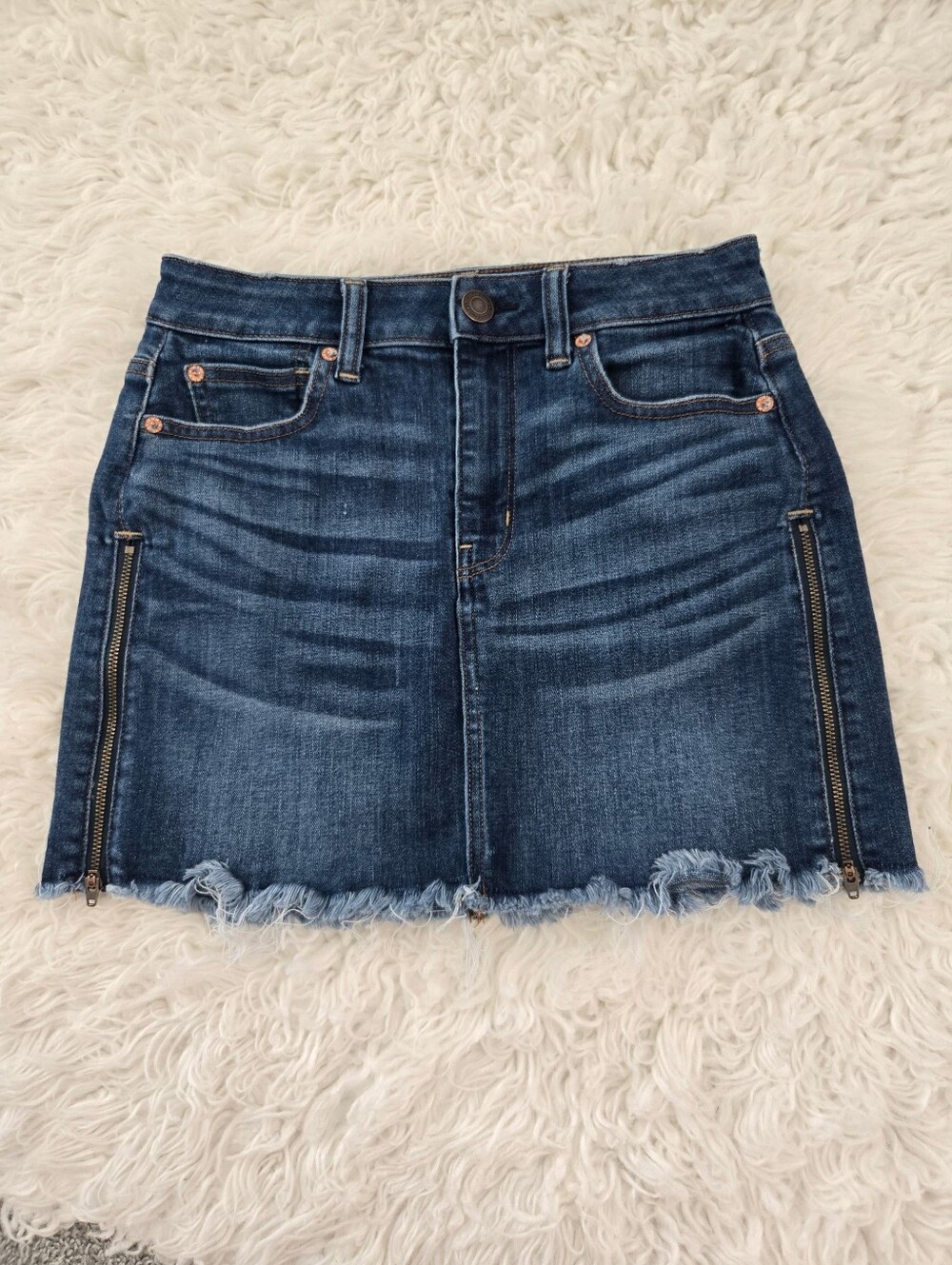American Eagle Next Level Stretch High Rise Mini Skirt. Size 4.